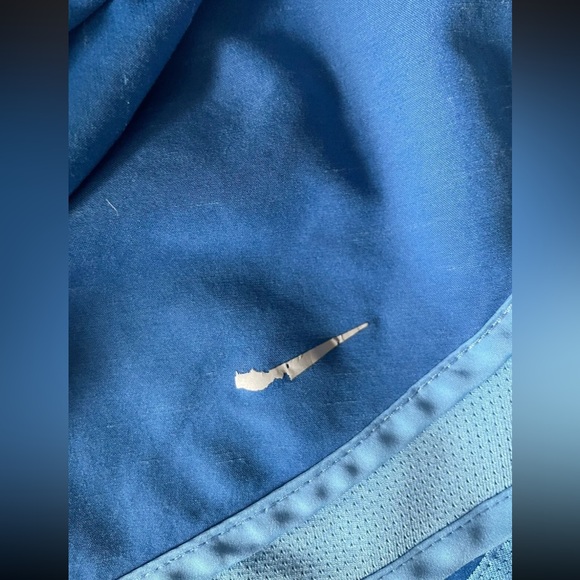 Women's Nike Tempo Soft Knit Blue Short - size XL - Picture 2 of 4